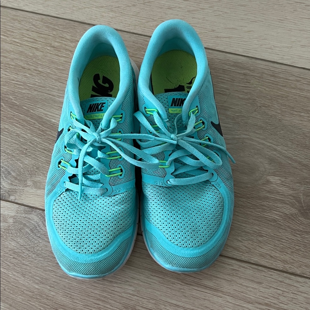 Nike Turquoise Athletic Sneakers